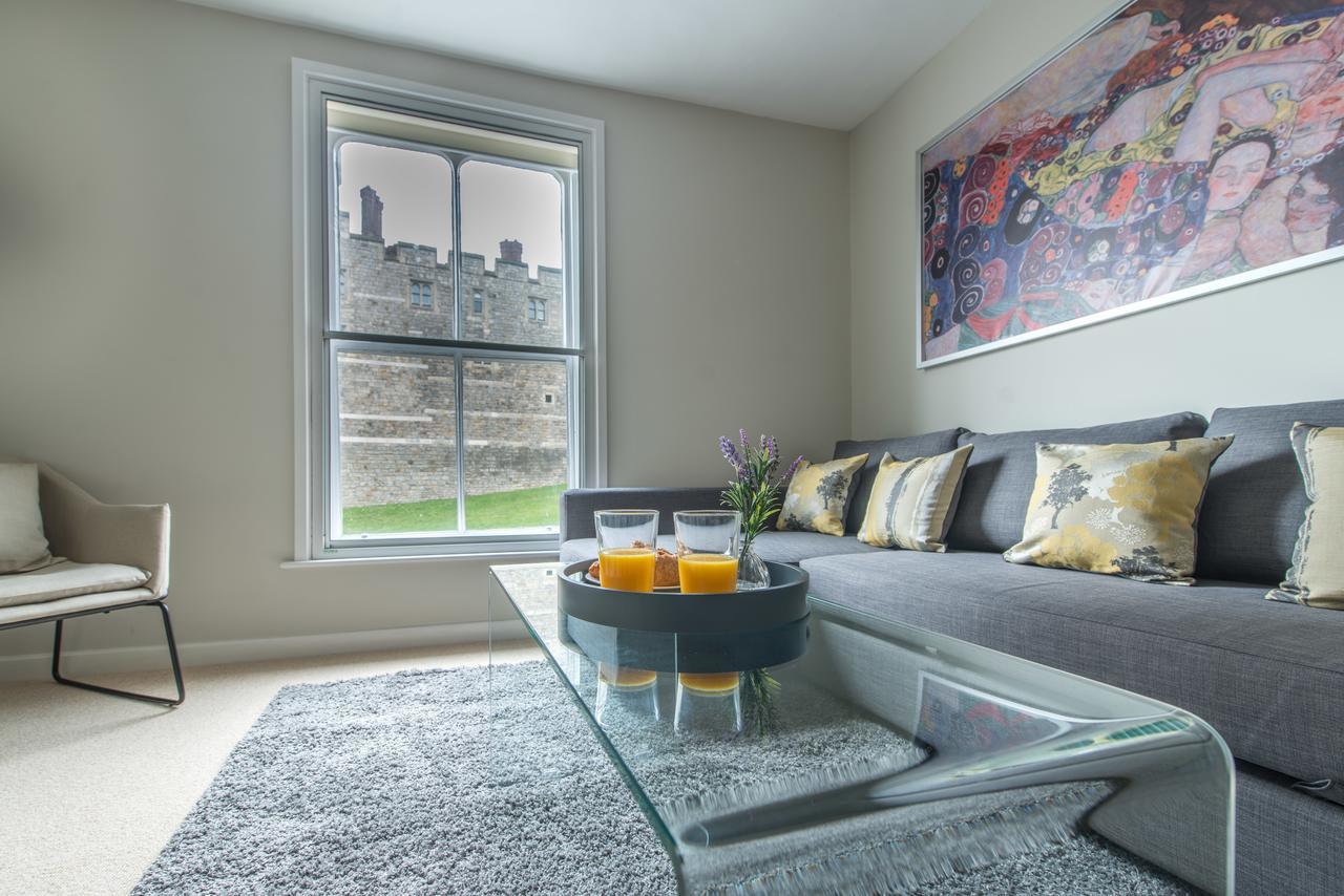 Central Windsor Apartment Facing The Castle Exteriör bild