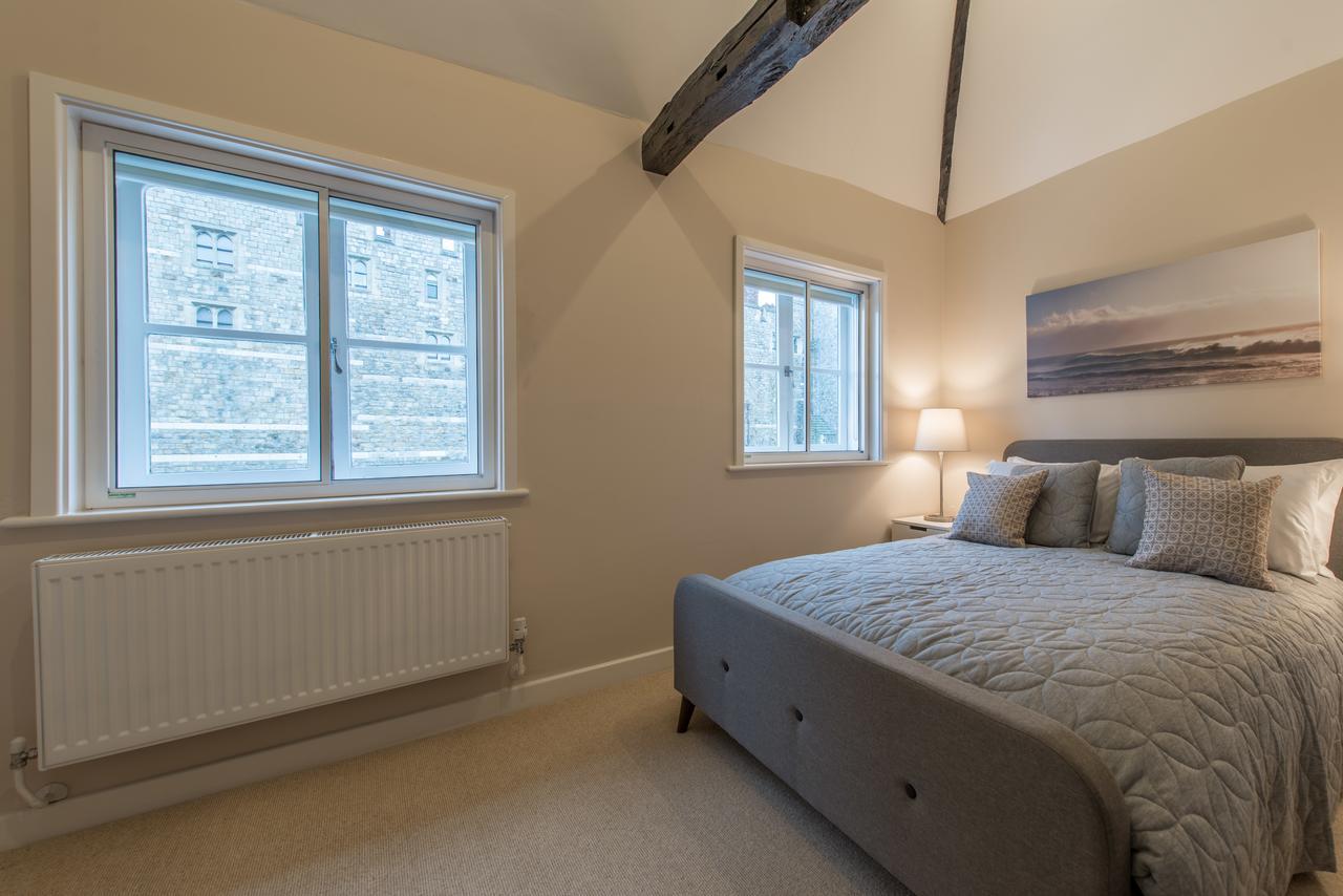 Central Windsor Apartment Facing The Castle Exteriör bild