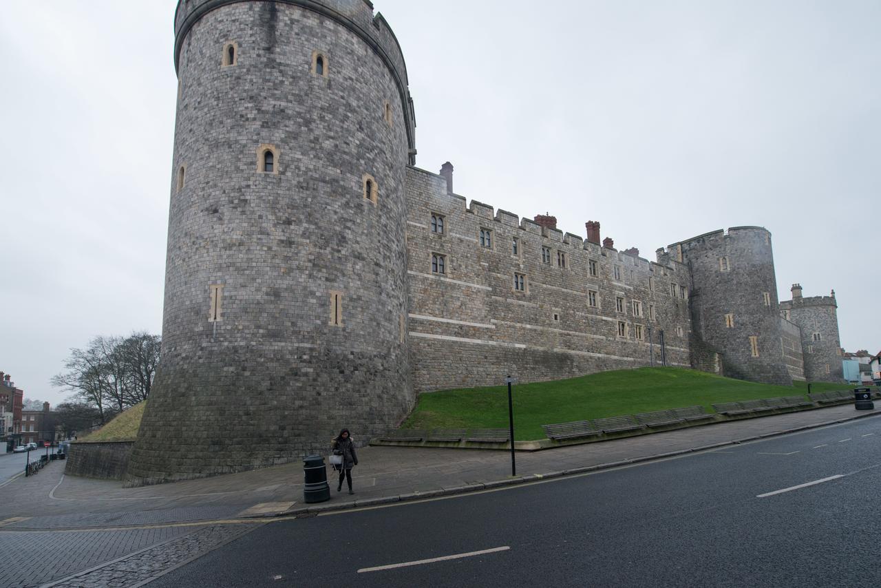 Central Windsor Apartment Facing The Castle Exteriör bild
