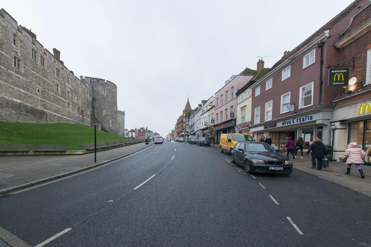 Central Windsor Apartment Facing The Castle Exteriör bild